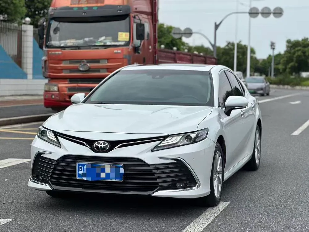 Toyota Camry, 2023
