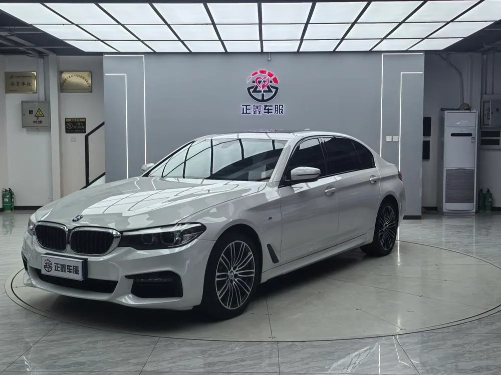 BMW 5-Series, 2018