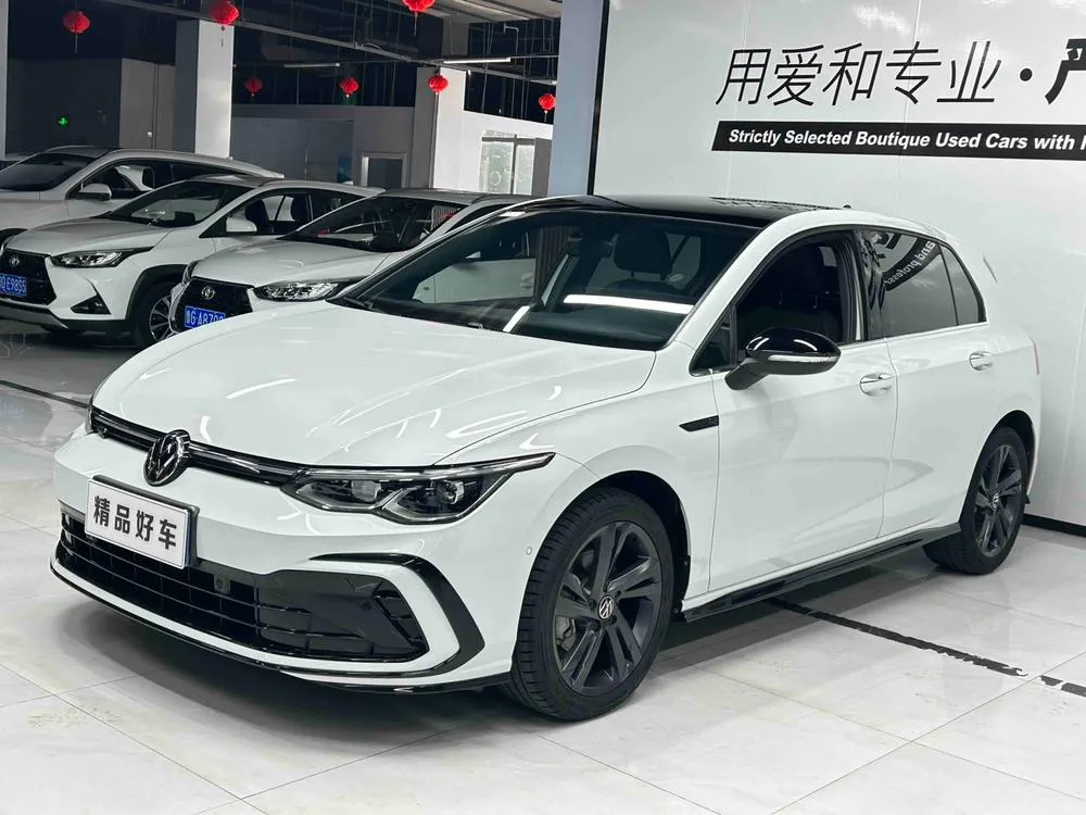 Volkswagen Golf, 2023