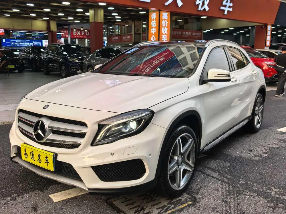 Mercedes-Benz GLA, 2015