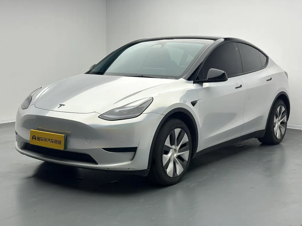 Tesla Model Y, 2023