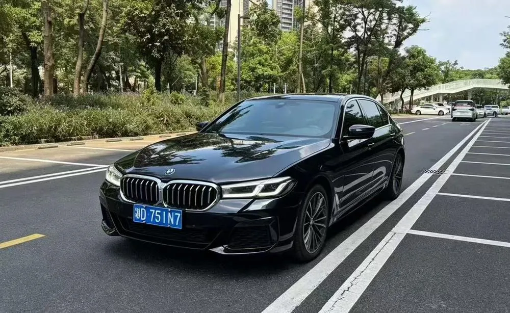 BMW 5-Series, 2023