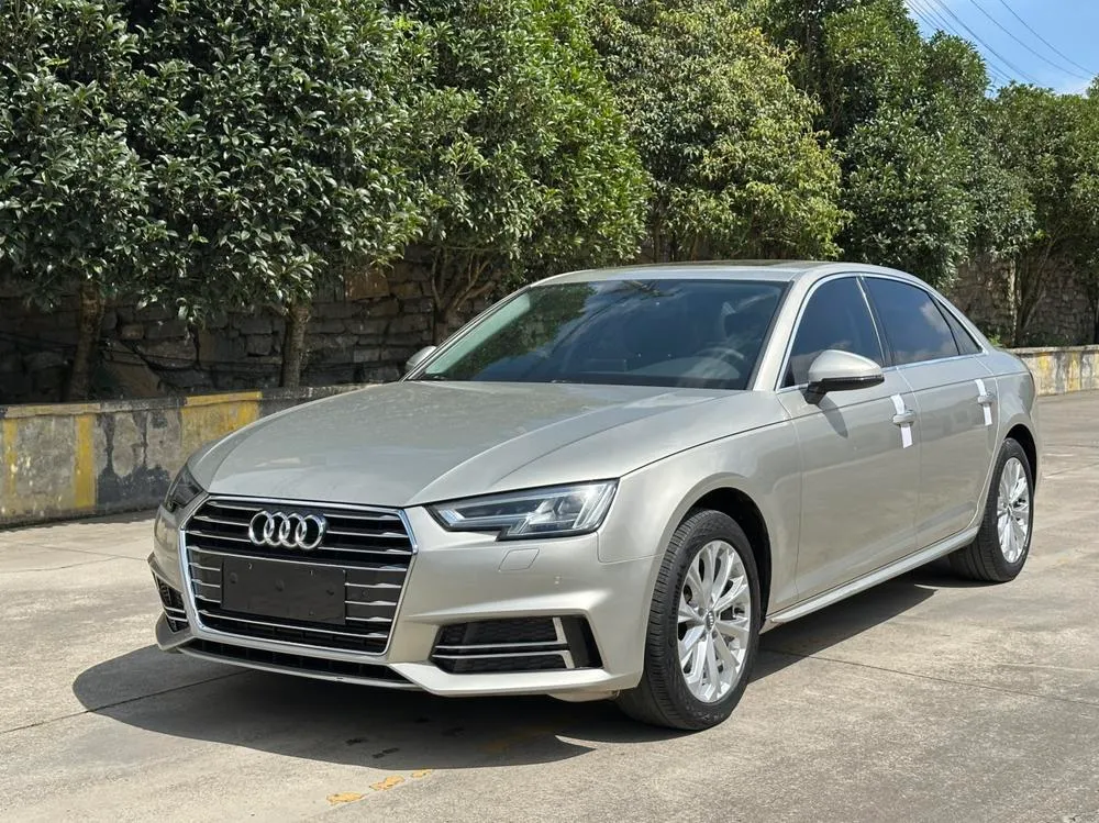Audi A4L, 2018