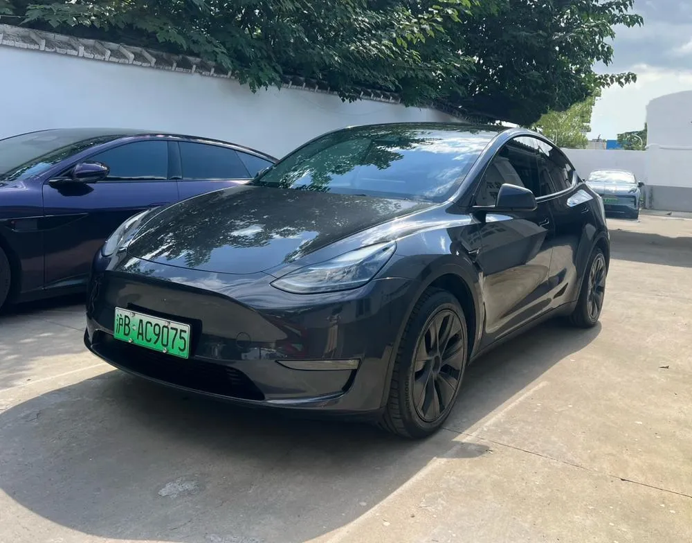Tesla Model Y, 2024