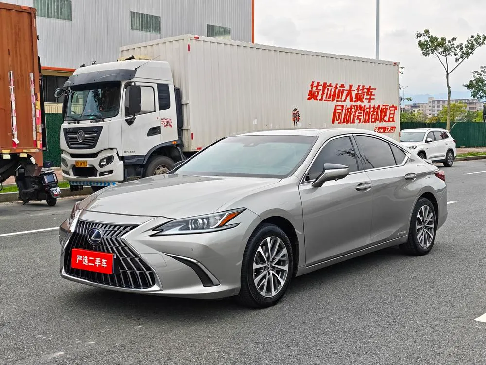 Lexus ES, 2021