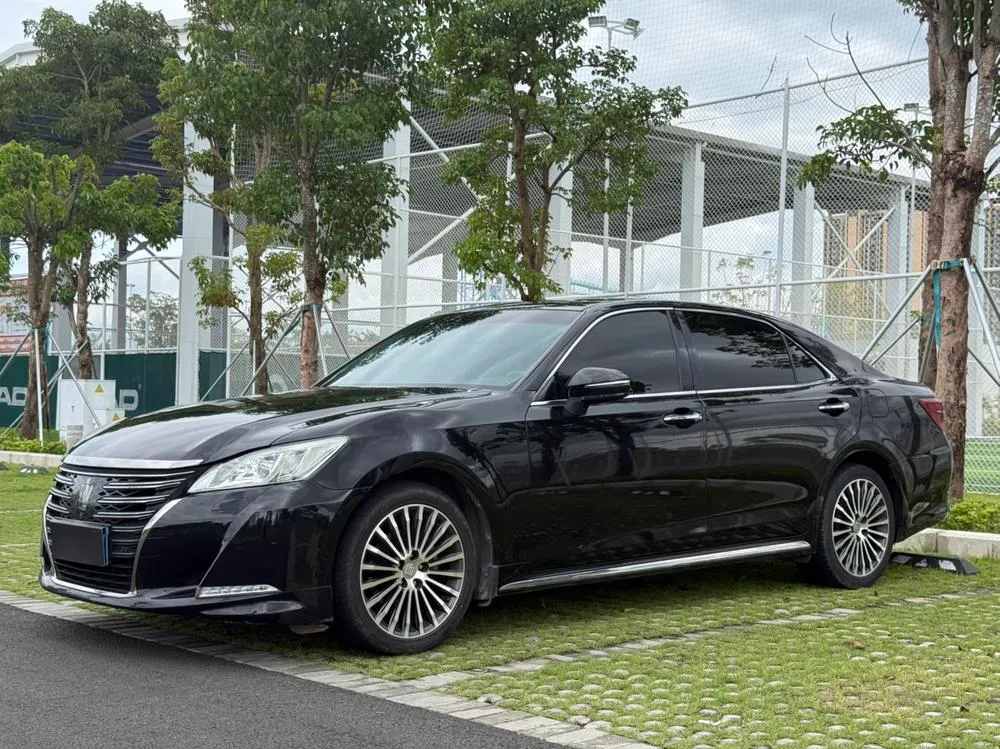 Toyota Crown, 2018