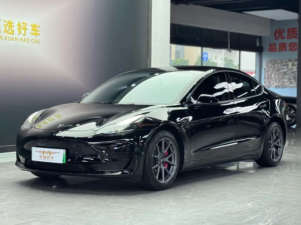 Tesla Model 3, 2022