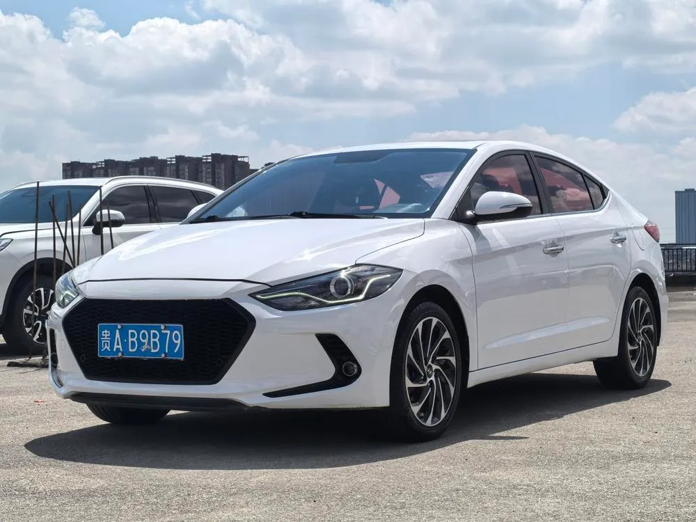 Hyundai Elantra Lingdong, 2020