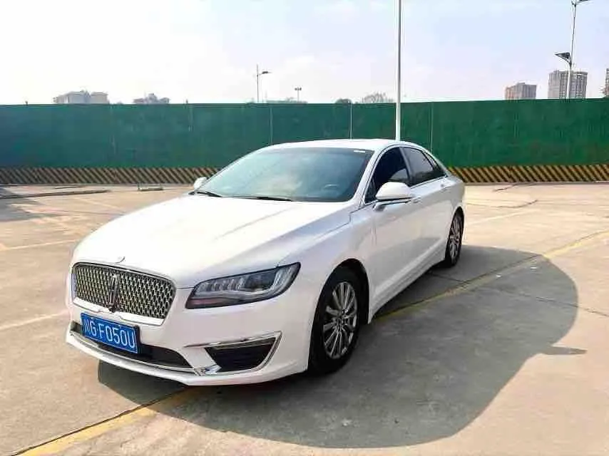 Lincoln MKZ, 2018