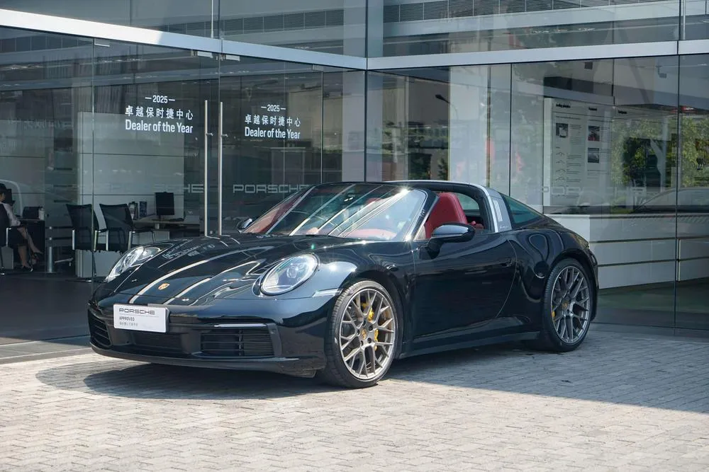 Porsche 911, 2023