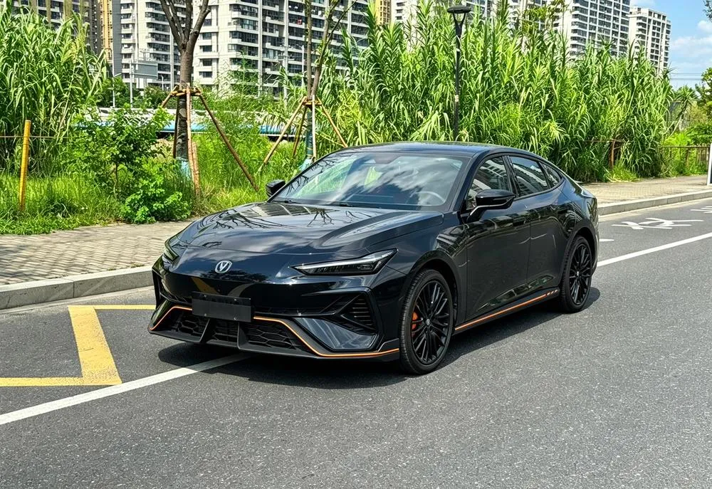Changan UNI-V, 2025