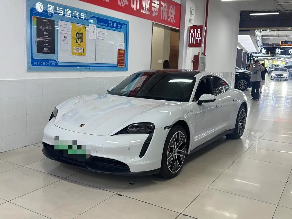 Porsche Taycan, 2019