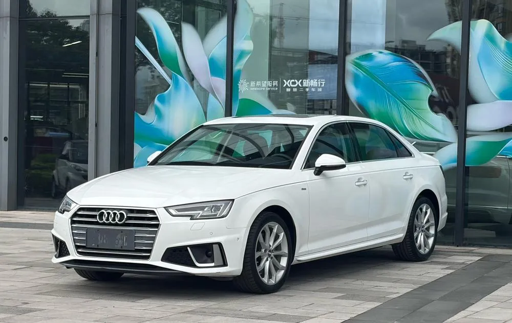 Audi A4L 40 TFSI Fashion Version CN6, 2019 — фото 1