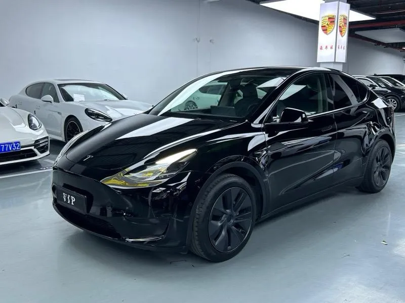 Tesla Model Y, 2022