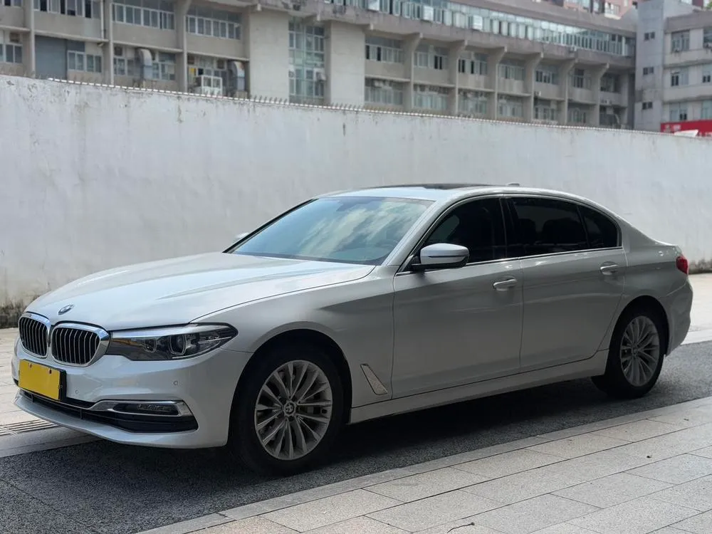 BMW 5-Series, 2019