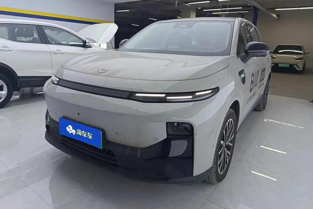 Leapmotor B10, 2025