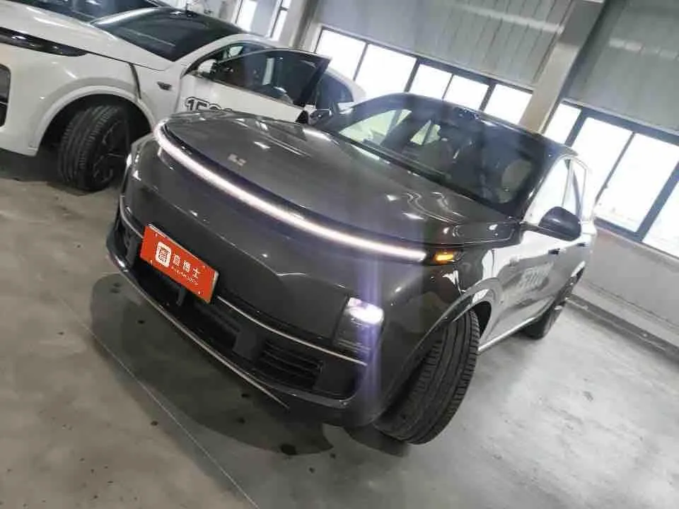 Li Auto L9, 2025