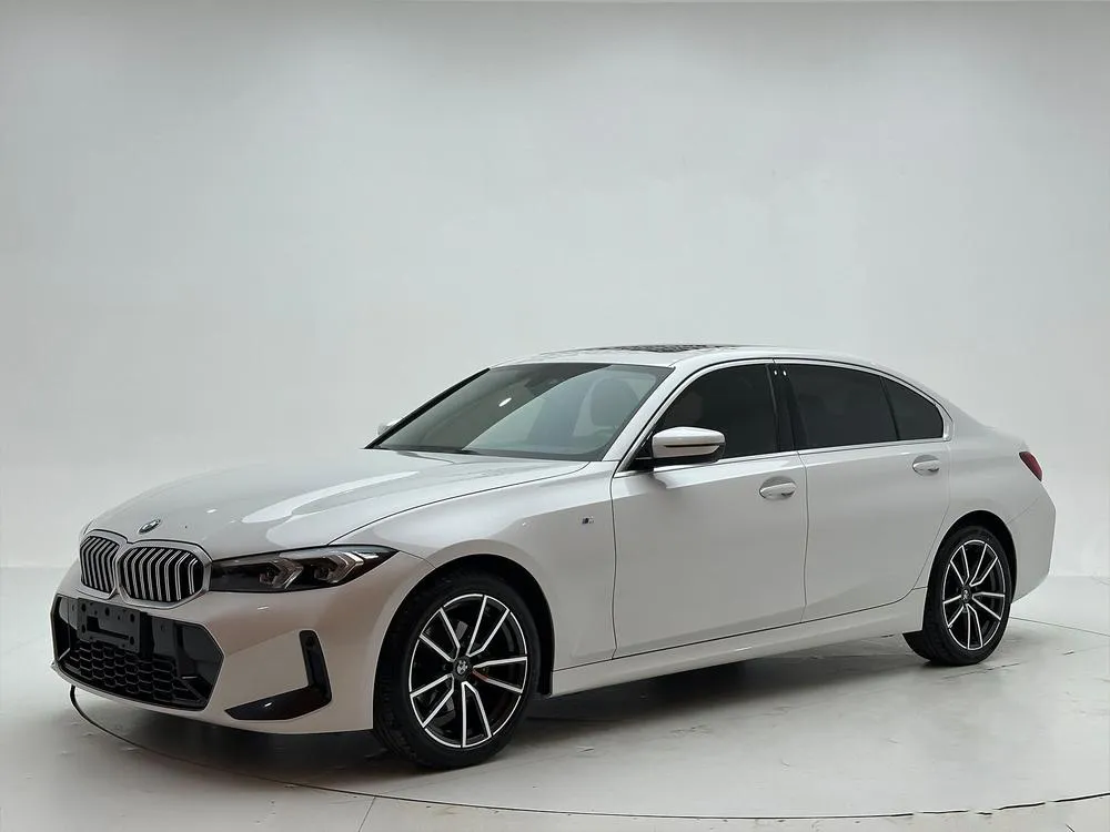 BMW 3-Series, 2023