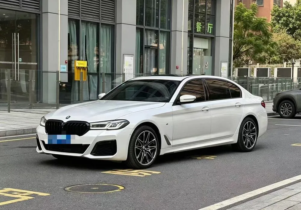 BMW 5-Series, 2021