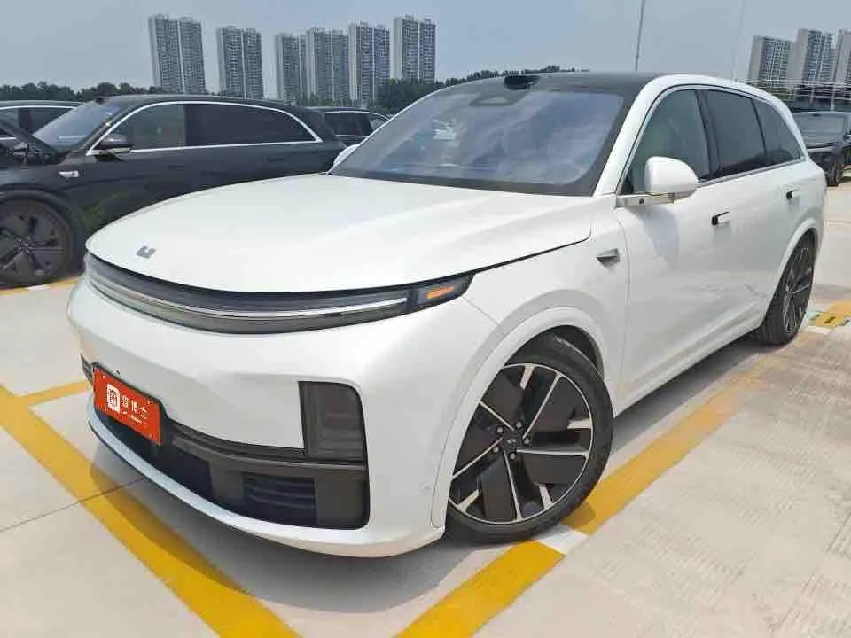 Li Auto L7, 2025