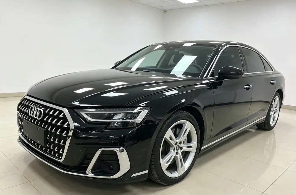 Audi A8, 2022