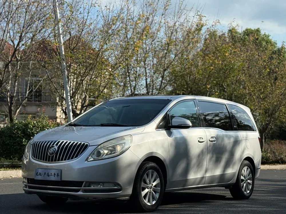 Buick GL8, 2013