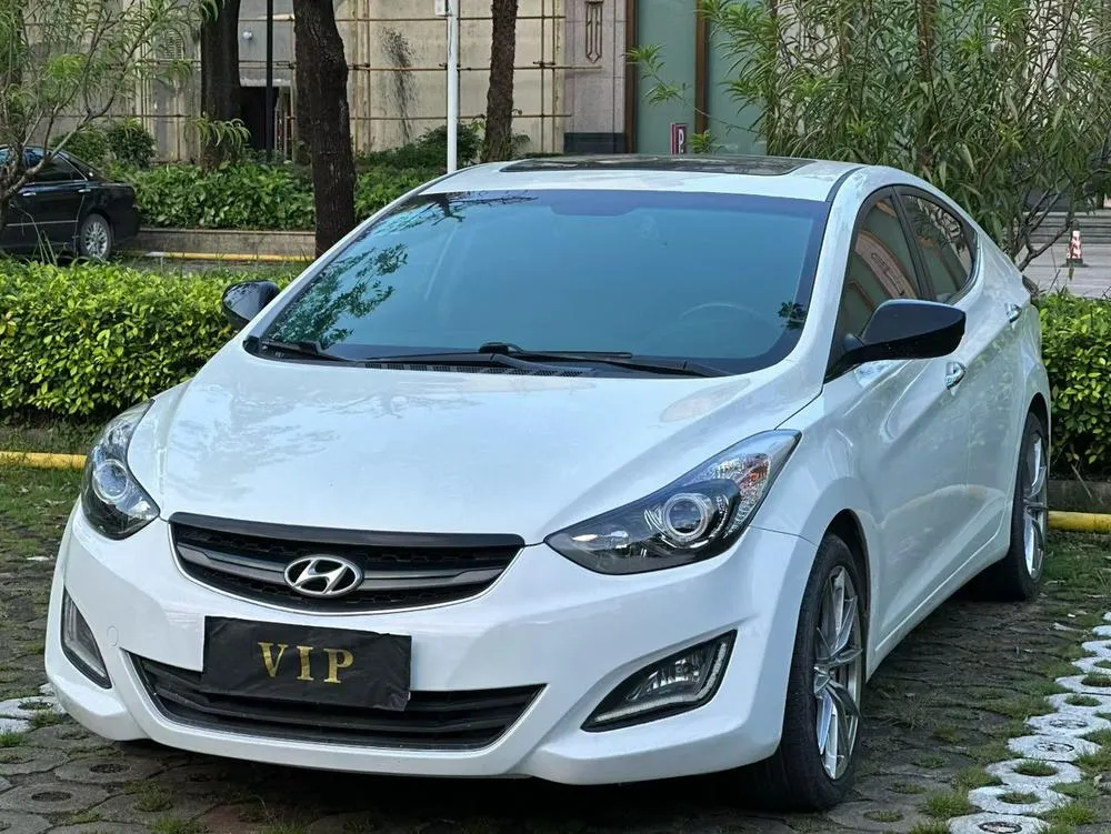 Hyundai Elantra Langdong, 2015