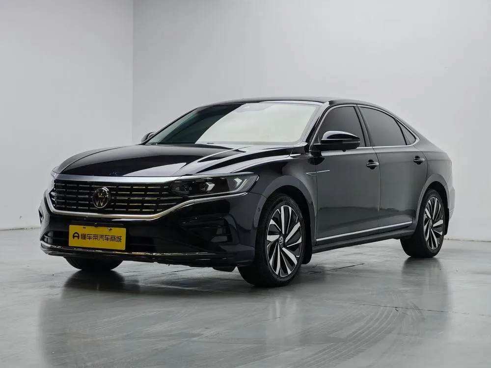 Volkswagen Passat, 2022