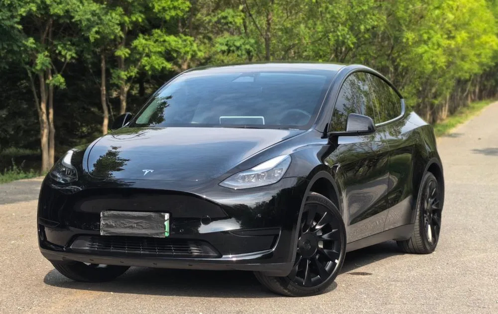 Tesla Model Y, 2022