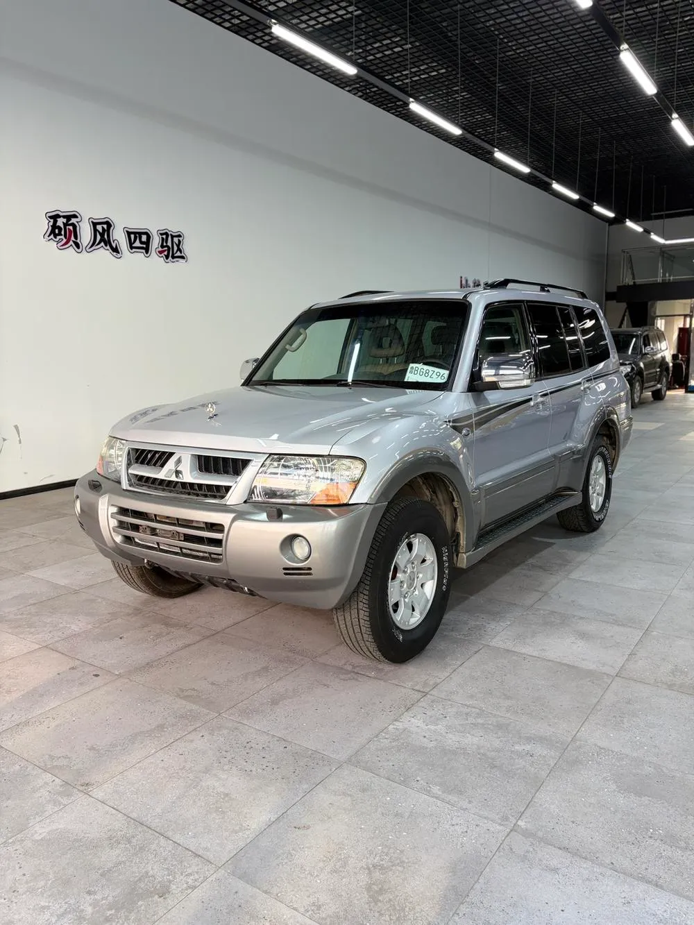 Mitsubishi Pajero, 2011