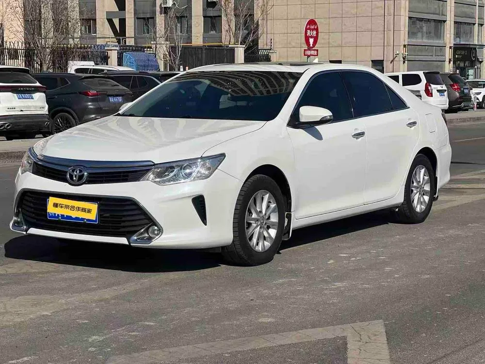 Toyota Camry, 2015