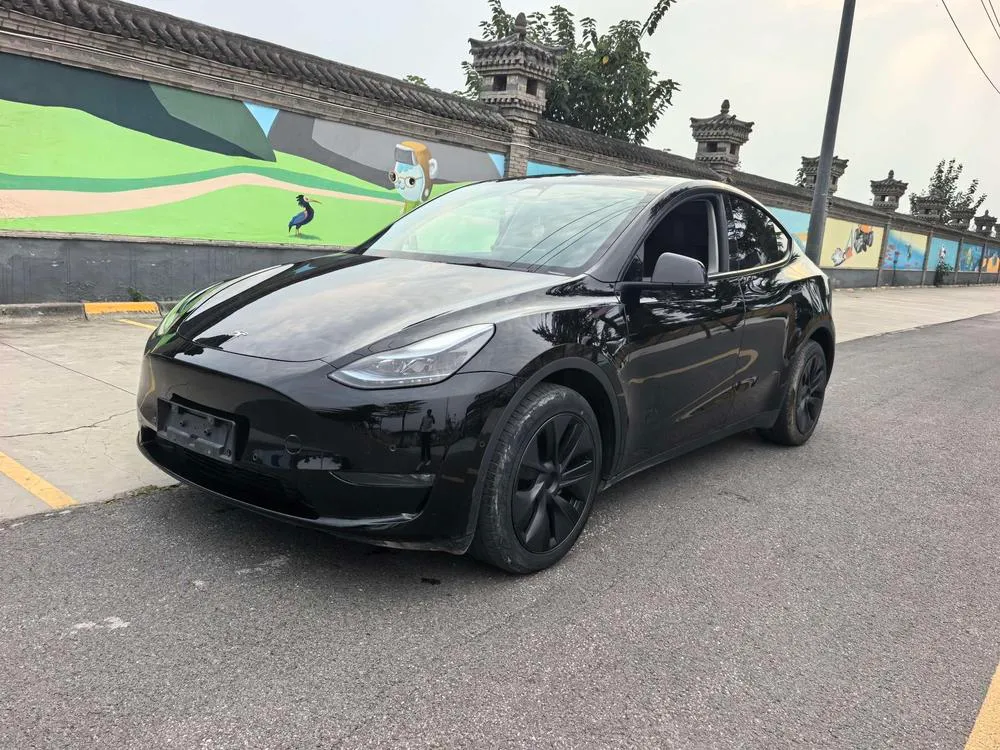 Tesla Model Y, 2023
