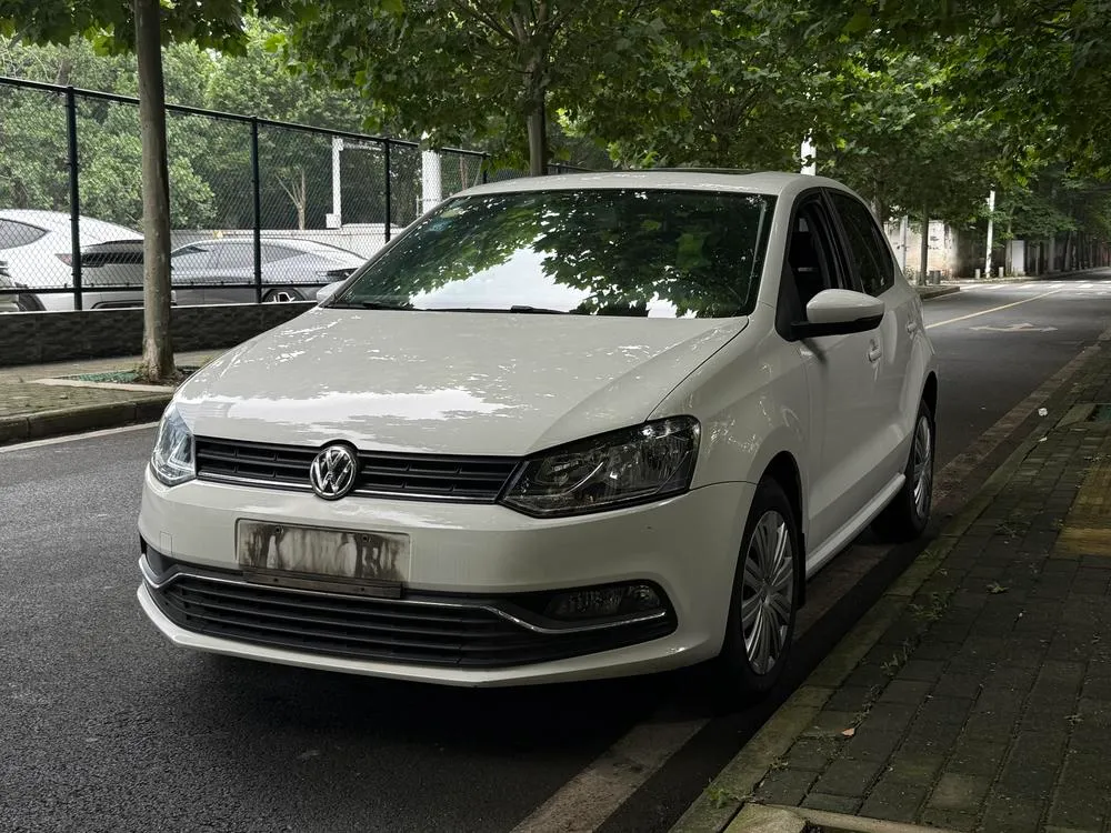 Volkswagen Polo 1.6L Auto Comfort Version, 2016 — фото 1