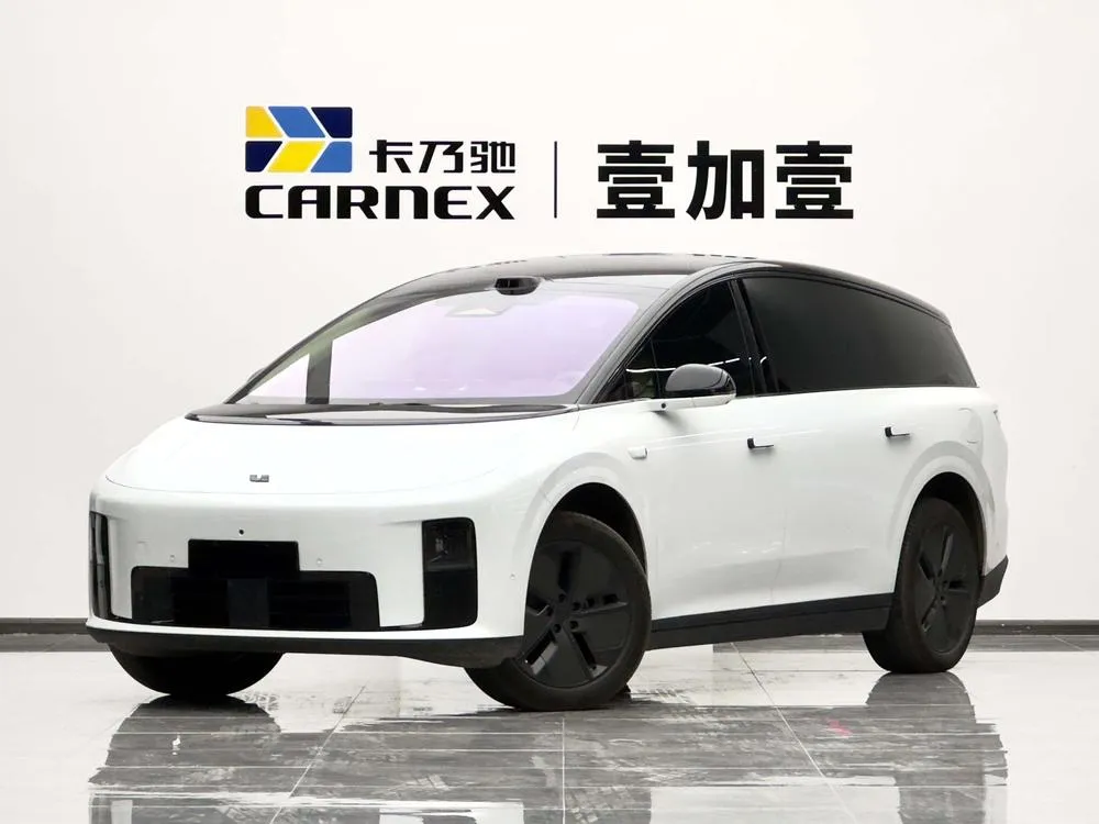 Li Auto i8, 2025