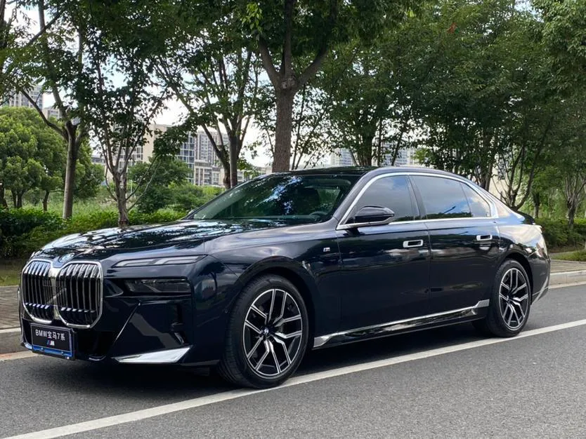 BMW 7-Series, 2023