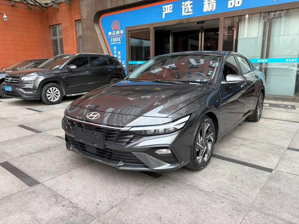 Hyundai Elantra, 2023