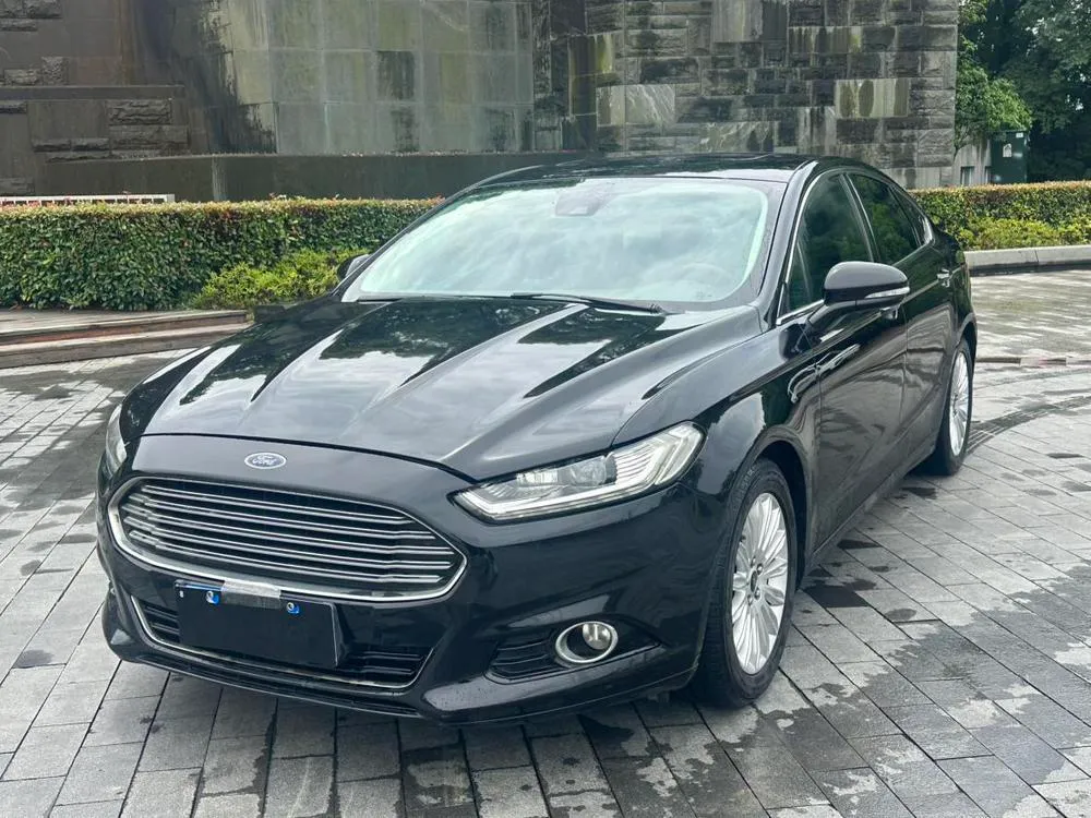 Ford Mondeo 2.0L GTDi200 Luxury Version, 2013 — фото 1