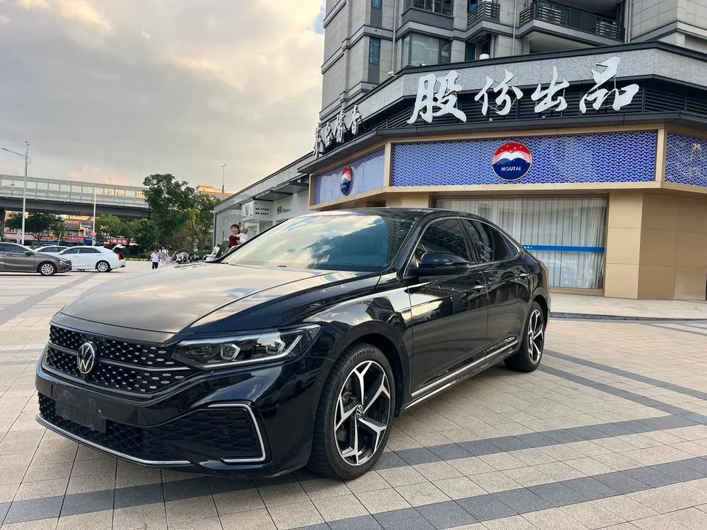 Volkswagen Passat, 2022
