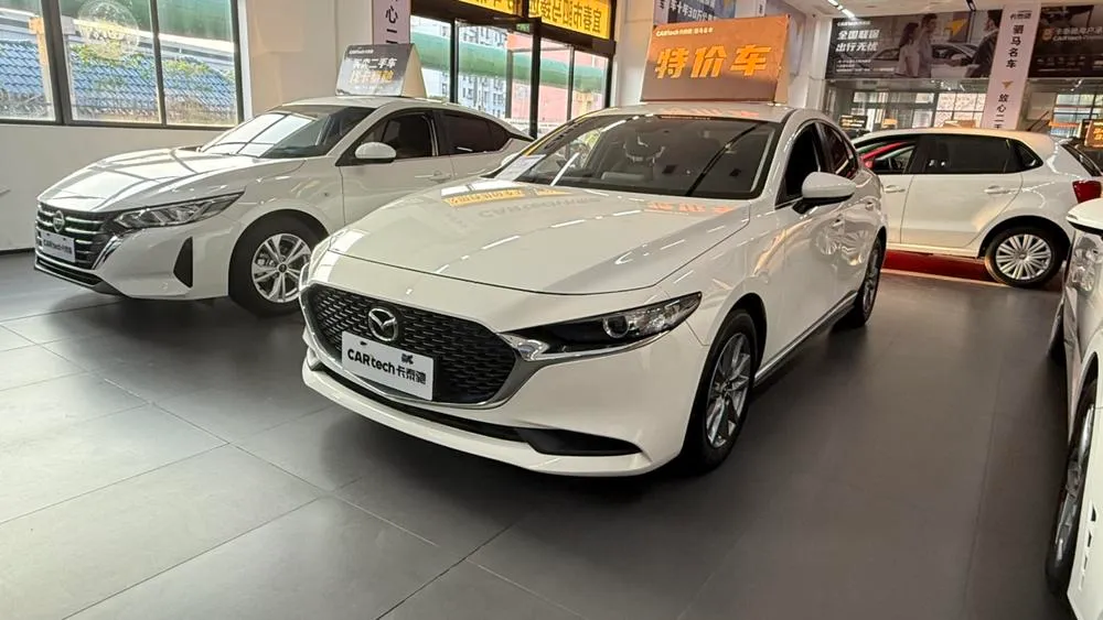Mazda 3 Axela, 2021