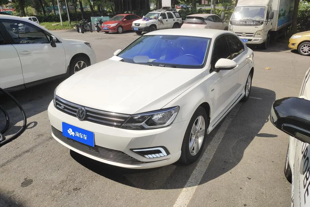 Volkswagen Lamando 230TSI DSG Style Edition, 2017 — фото 1
