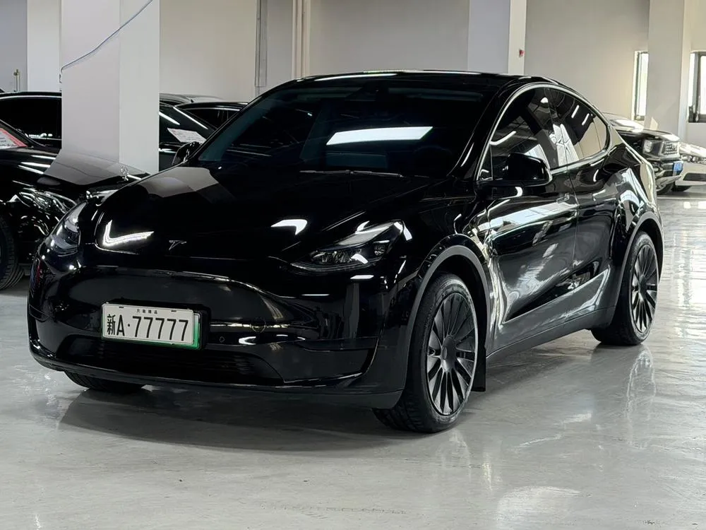 Tesla Model Y, 2023