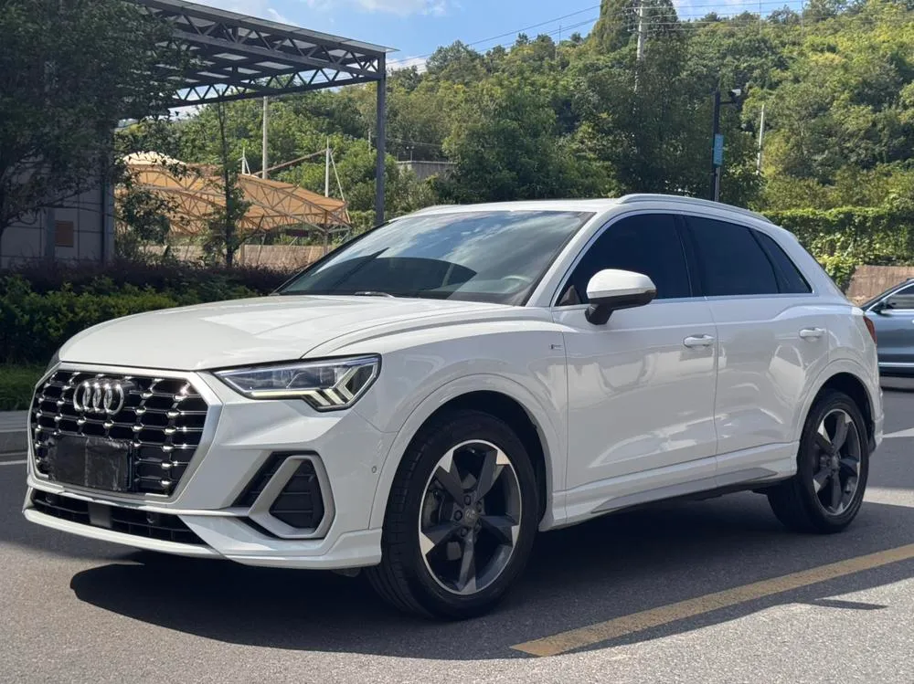 Audi Q3, 2021