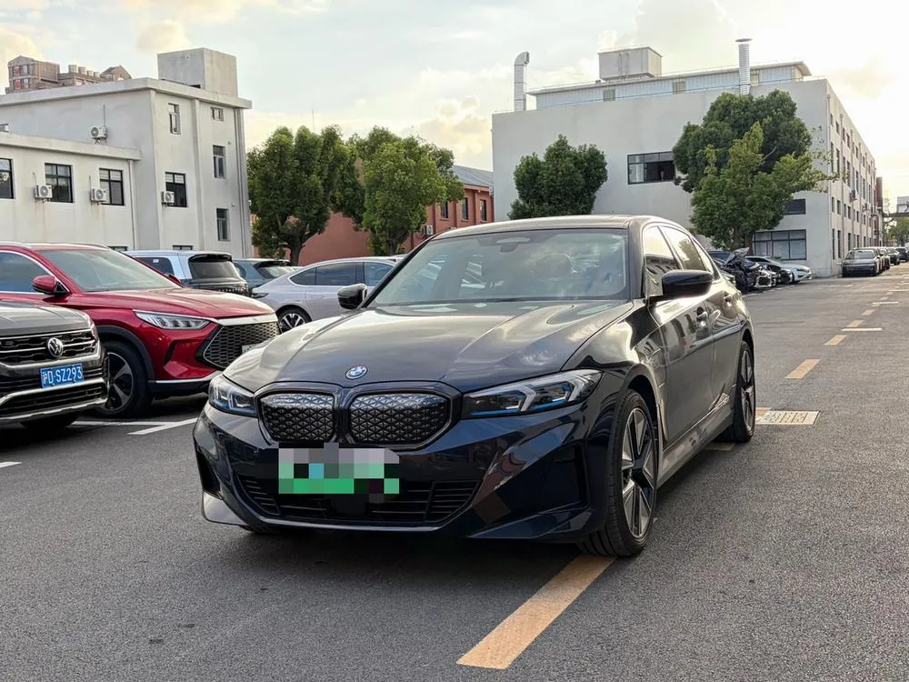 BMW i3, 2025