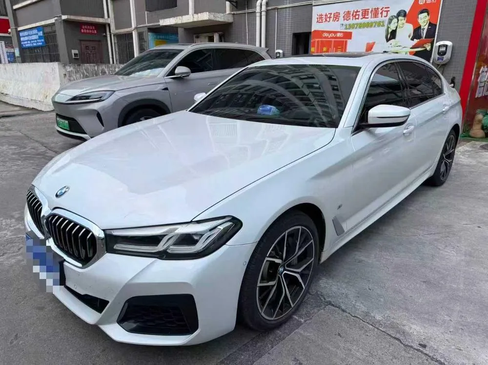 BMW 5-Series, 2023