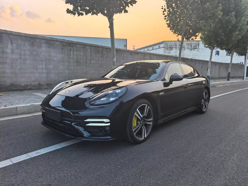 Porsche Panamera, 2010