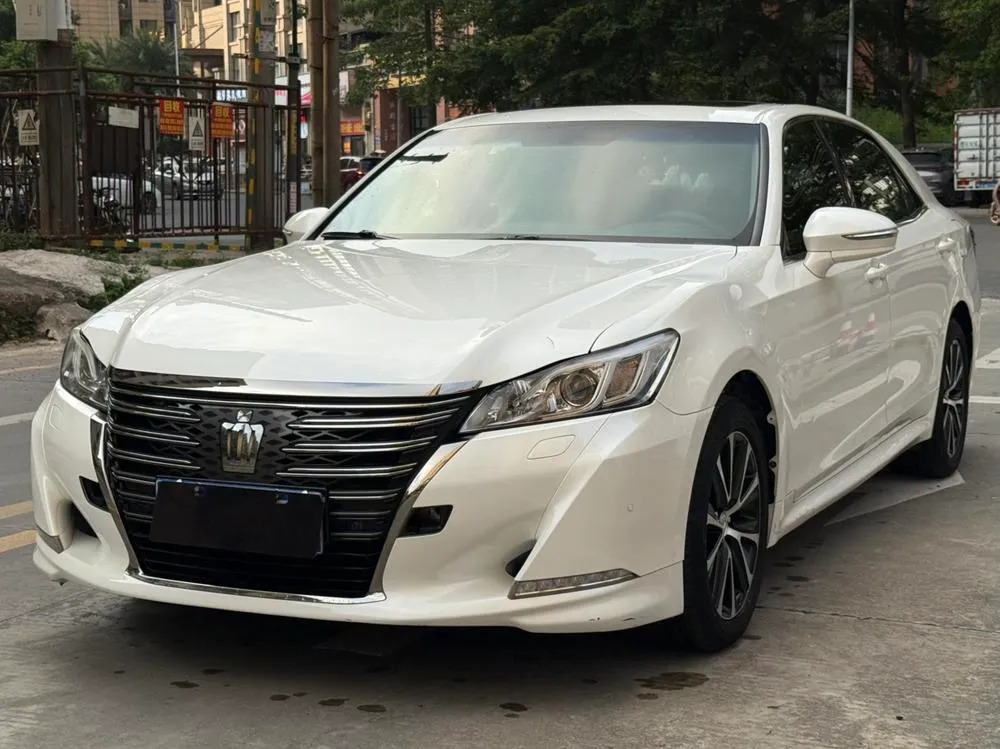 Toyota Crown, 2018