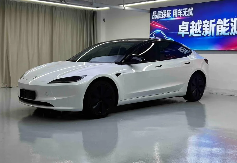 Tesla Model 3, 2025
