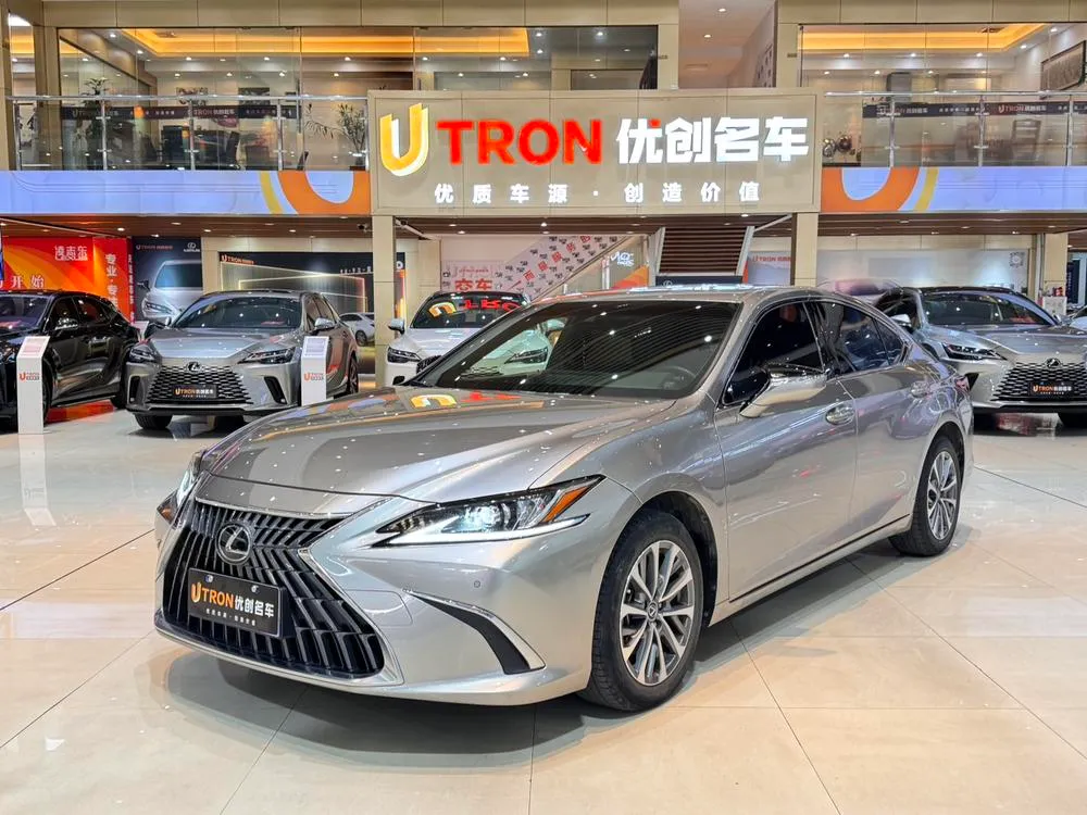 Lexus ES, 2022