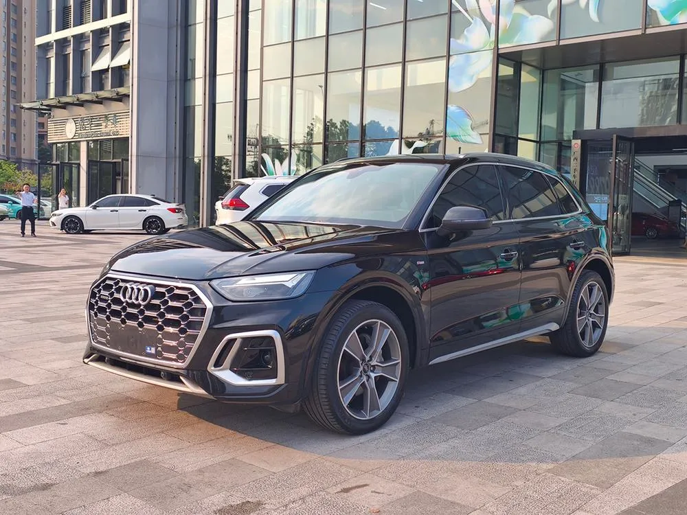 Audi Q5L, 2022