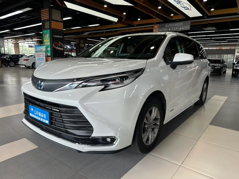 Toyota Sienna, 2023